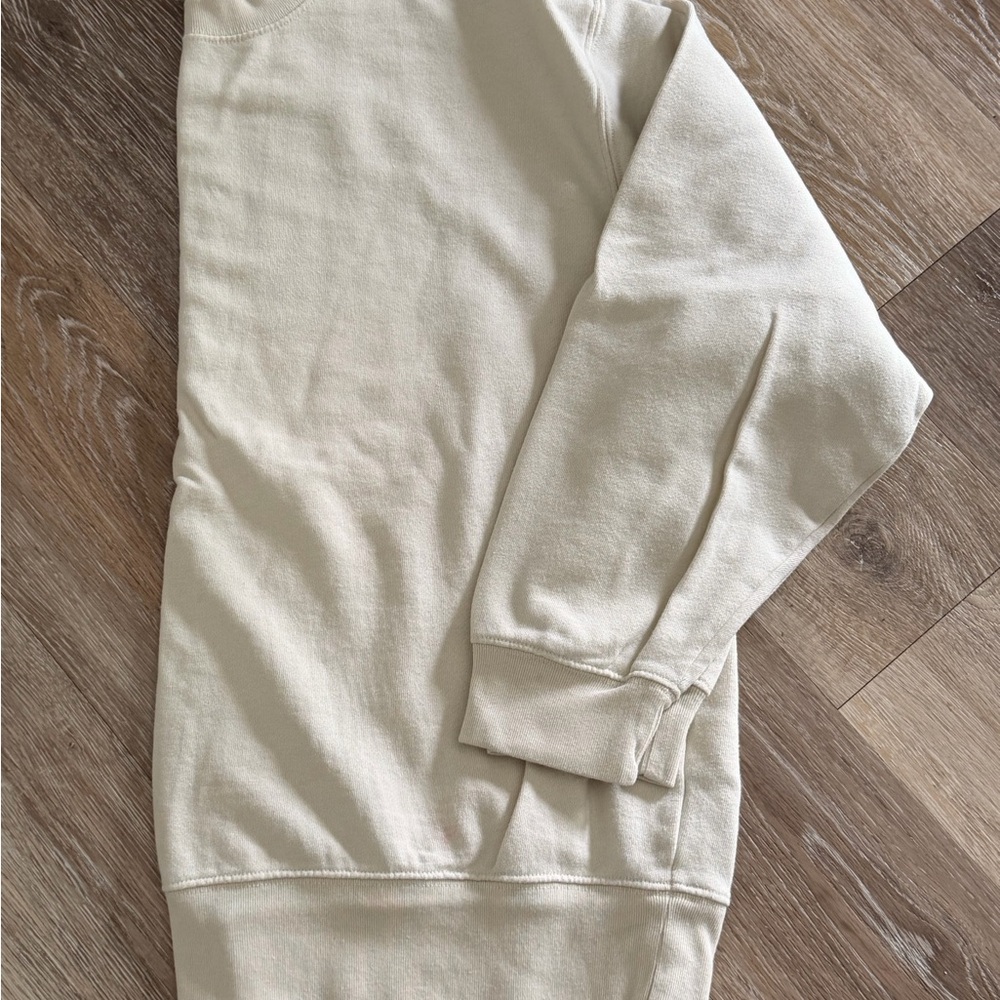 GAP Women's Cream Sweatshirt